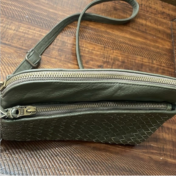 WANDERERS The Murano Crossbody - Picture 7 of 11